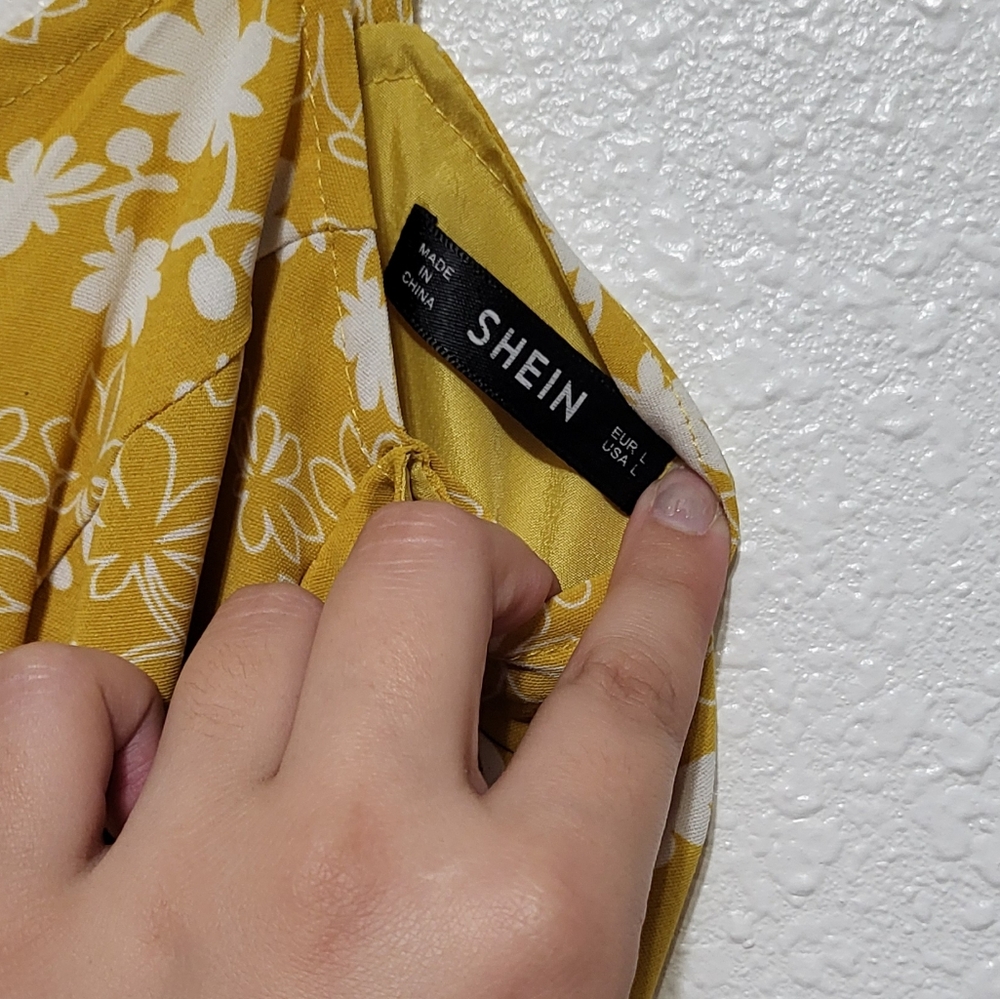 Yellow Floral Ruched Dress - Picture 2 of 3